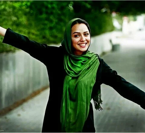 08 480x442 Most beautiful Real Iranian muslim girls photo collection (80)
