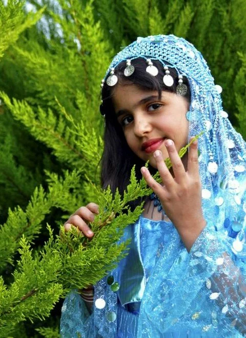 1295763765URJFvxP 480x659 Most beautiful Real Iranian muslim girls photo collection (80)