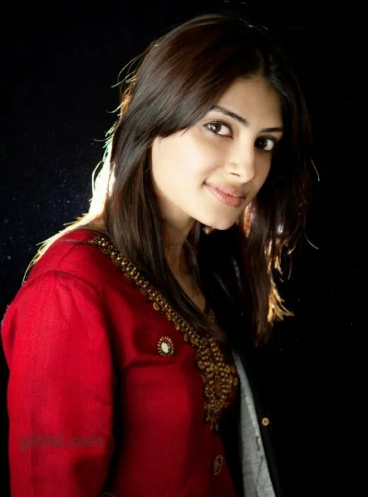 21 Beautiful Pakistani girl in red dress