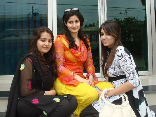 3 beautiful girls from LahorePakistan 3 Beautiful girls from Lahore,Pakistan