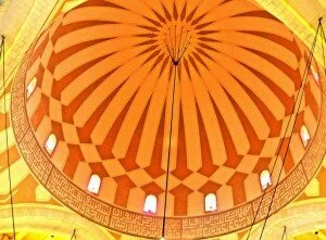 Al Fateh Mosque in Manama Bahrain dome 300x221 Al Fateh Mosque in Manama Bahrain (dome)