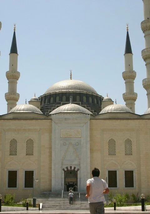 Azadi Mosque in Ashgabat Turkmenistan 480x683 35 Famous Islamic Places Aroud the World