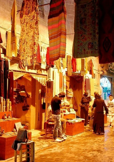 Bazar in Aleppo Syria 480x681 35 Famous Islamic Places Aroud the World