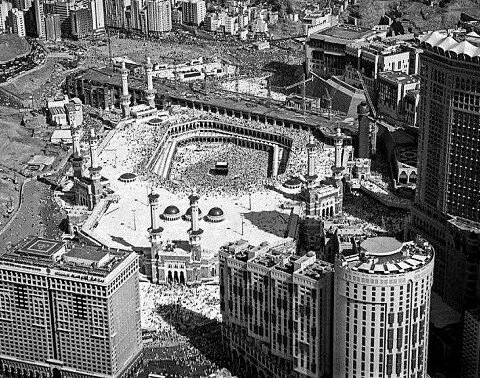 Hajj by Newsha Tavakolian2 480x378 Helicopter view of the grand mosque and the holy kaaba