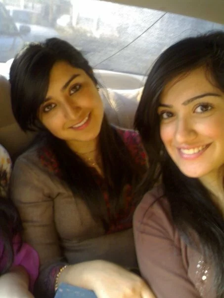 Islamabad girls in car Islamabad muslim girl