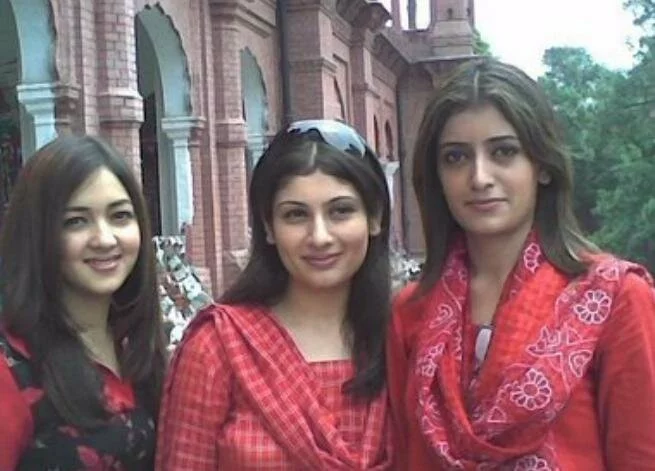 Most beautiful muslim girls looking nice Most beautiful Pakistani muslim girls looking nice