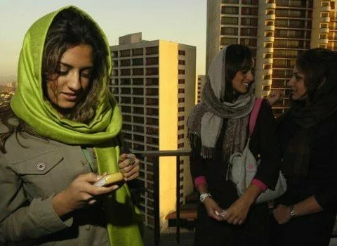 iran1 585x350 Trave 490759a 480x350 Most beautiful Real Iranian muslim girls photo collection (80)
