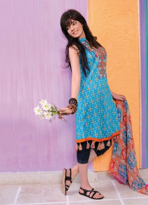 Fantastic Nishat Lawn Summer Collection for 2011 12 Latest summer collection for girls 2011