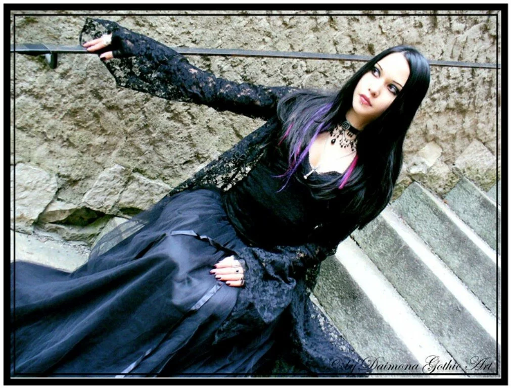 My goth picture. gothic girl wallpaper. femme gothique Most beautiful hot muslim girl in black