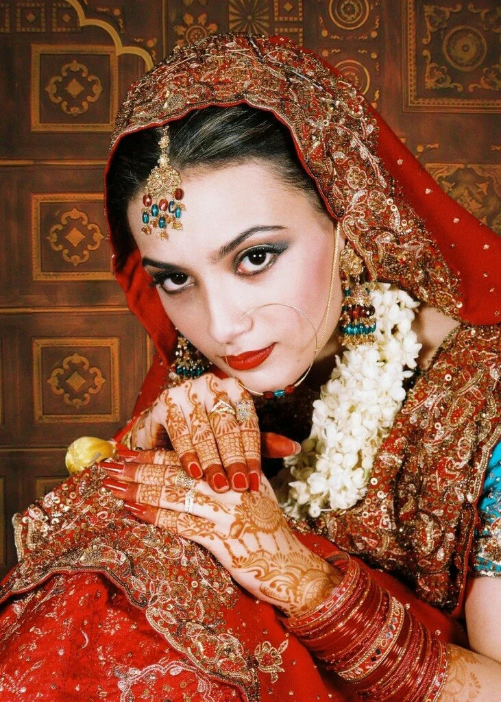 Pakistani bride the beauty of pakistan 731x1024 Around The World Muslim Weddings, Dresses And Makeup