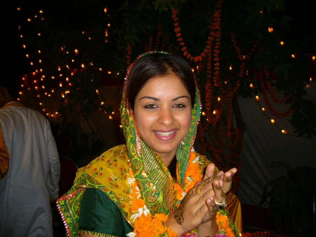 Pakistani bride the beauty of pakistan image 3 1024x768 Around The World Muslim Weddings, Dresses And Makeup