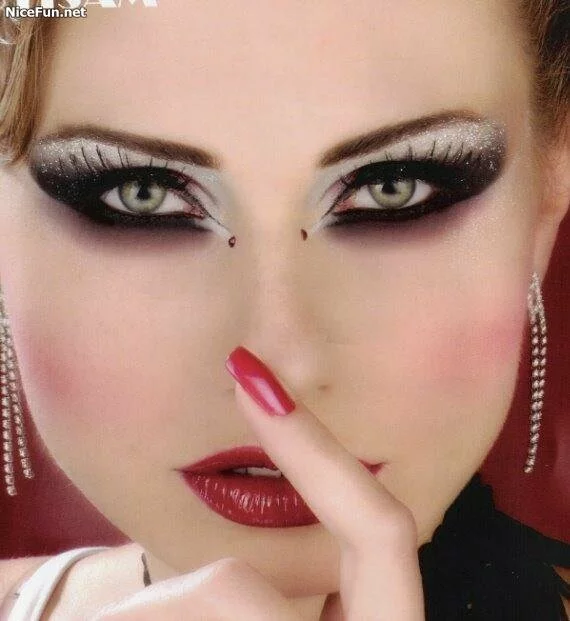 Beautiful Arabic bridal eyes makeup styel 2011