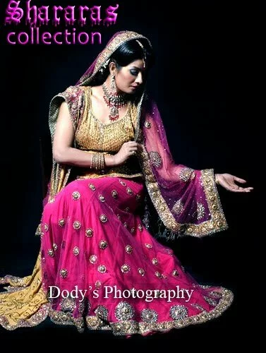 Beautiful Pakistani bridal gharara styel image 10 by muslimblog.co .in Beautiful Indian and Pakistani fashion bridal gharara images