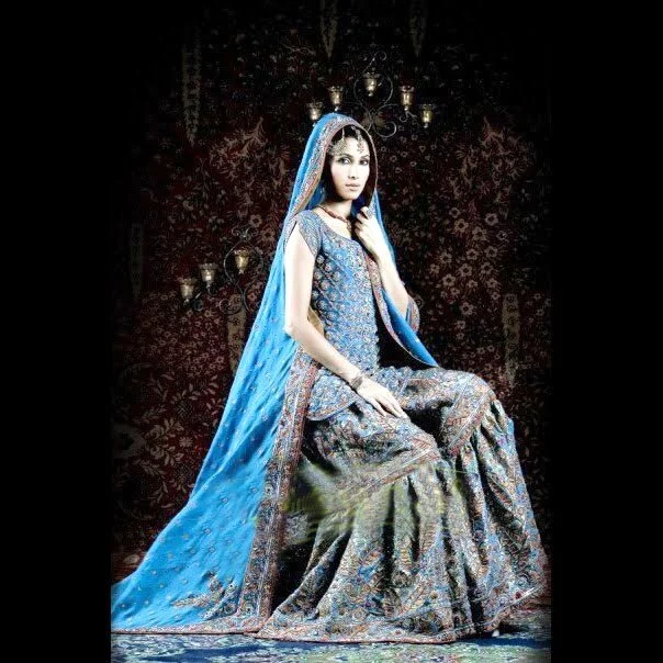 Beautiful Pakistani bridal gharara styel image 7 by muslimblog.co .in Beautiful Indian and Pakistani fashion bridal gharara images