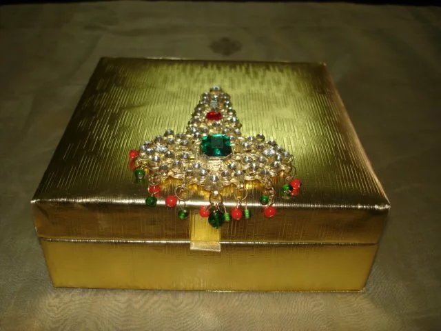 Beautiful gold bangles box Beautiful wedding bangles, bridal wear photo gallery