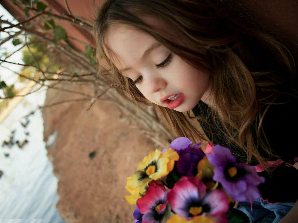 Cute babies girls with flowers hq wallpapers 1