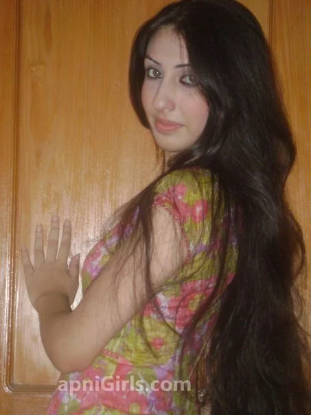 Hot Pakistani deting girls photo gallery 2011 by muslimblog.co .in .jp .jpg2 Hot Pakistani dating girls photo gallery 2011