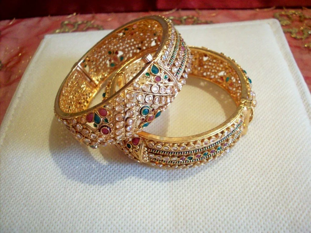 Indian bridal kundan bangles Beautiful wedding bangles, bridal wear photo gallery