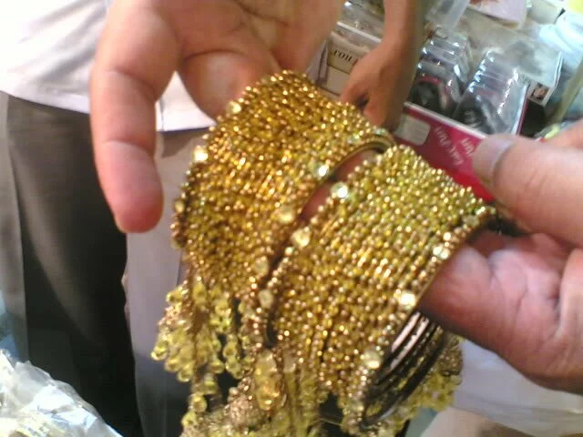 Latest gold wedding bangles Beautiful wedding bangles, bridal wear photo gallery