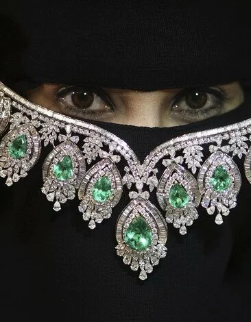 New Niqab Photos of Muslim Women from Saudi Arabia 6 New Niqab Pictures of Muslim Women From Saudi Arabia Part 1