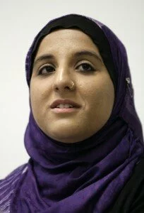 abercrombie headscarf firin 204x300 Muslim Woman Sues Abercrombie & Fitch After Alleged Firing Over Hijab