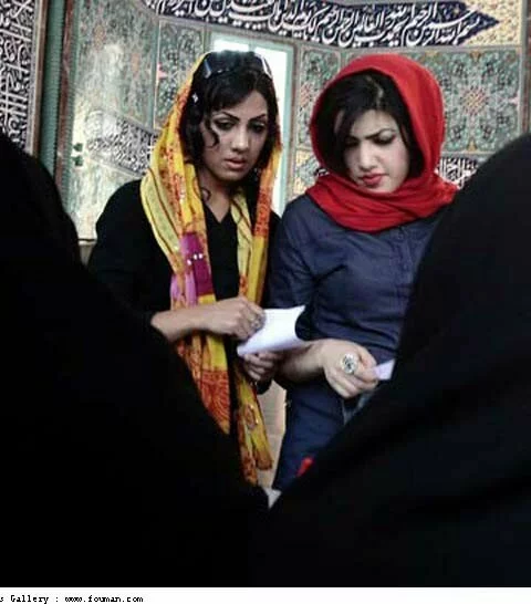 Iranian Girls Casting Votes 480x546 Iranian Girls Casting Votes