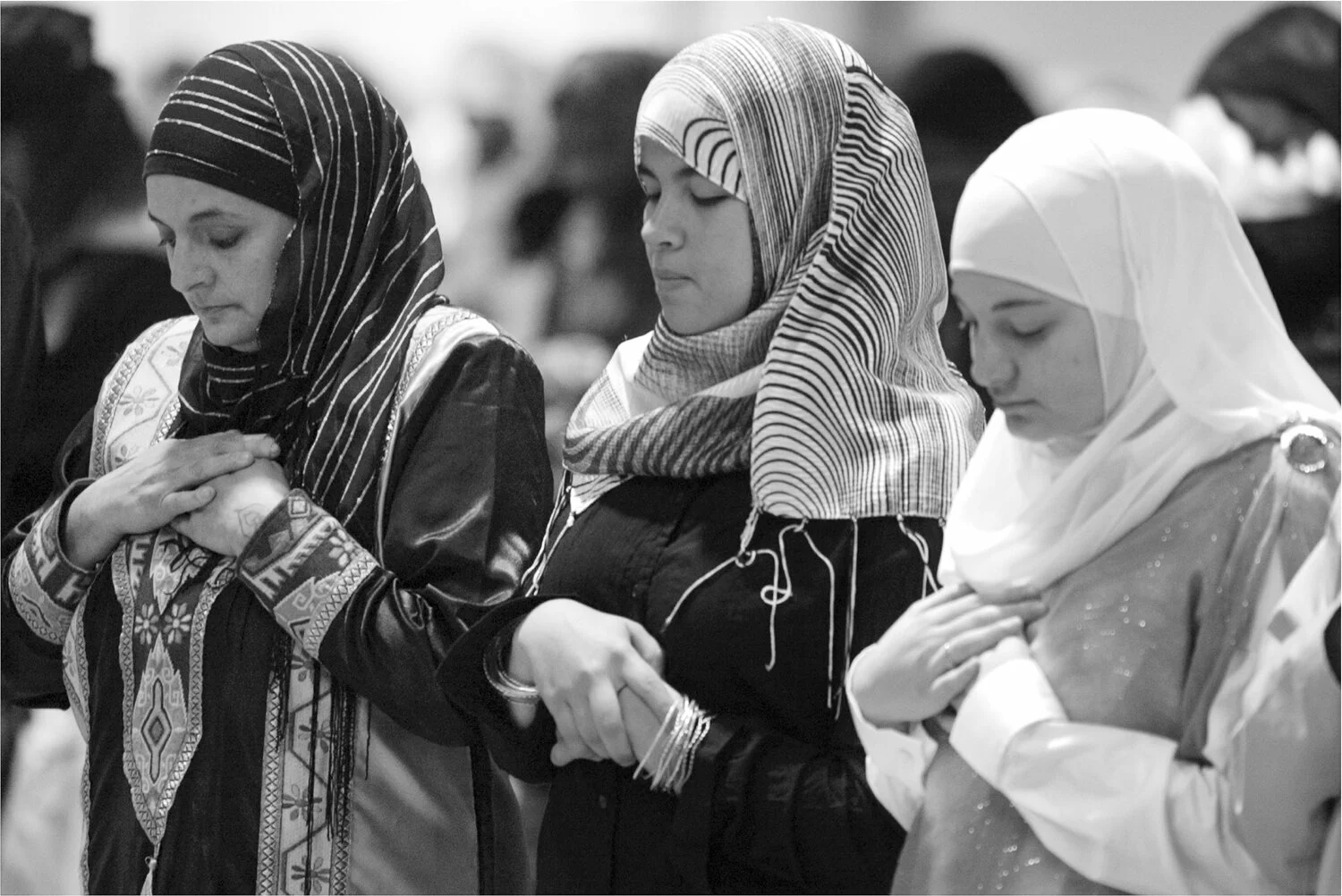world-muslim-women-praying