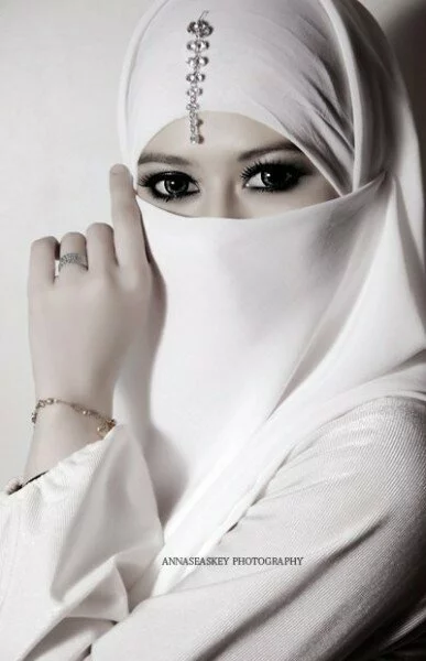  Beautiful and Hijab style looking for identity Heliza Helmis Photos