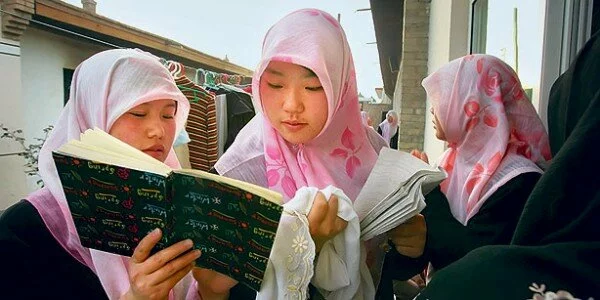 muslim 600x300 Young Muslim women at the Muslim village girl’s school for Arabic studies